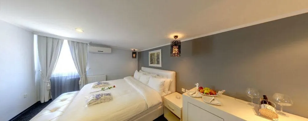 فندق أديلا اسطنبول 4*,